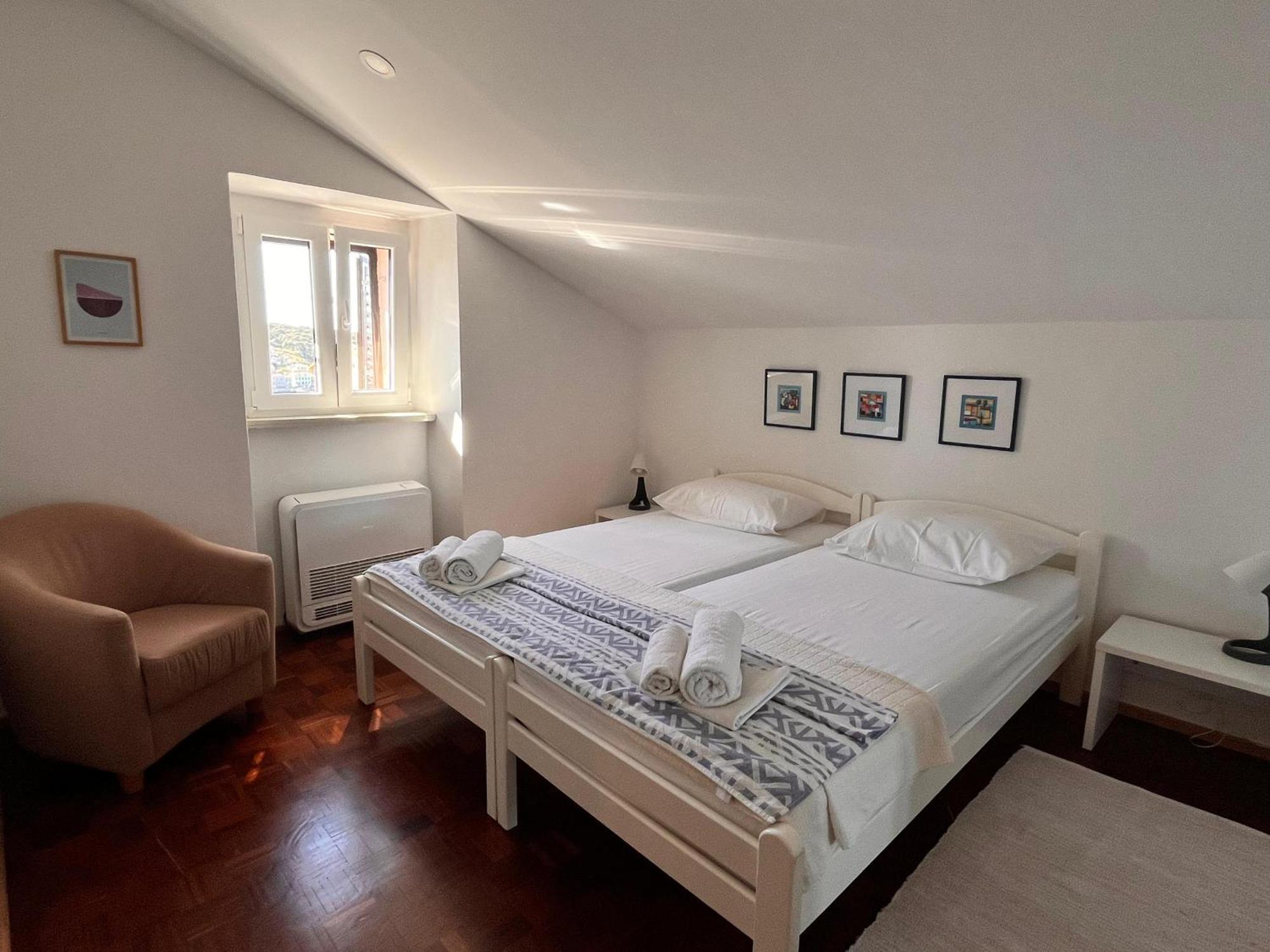 Apartment Oscar Mali Lošinj Exterior foto